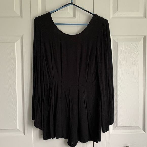 FOREVER 21 BLACK ROMPER - Picture 5 of 9